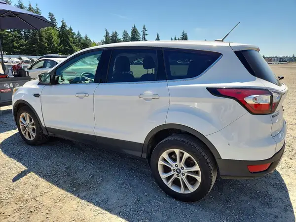 1FMCU0GD1HUA54630 2017 FORD ESCAPE - Image 2