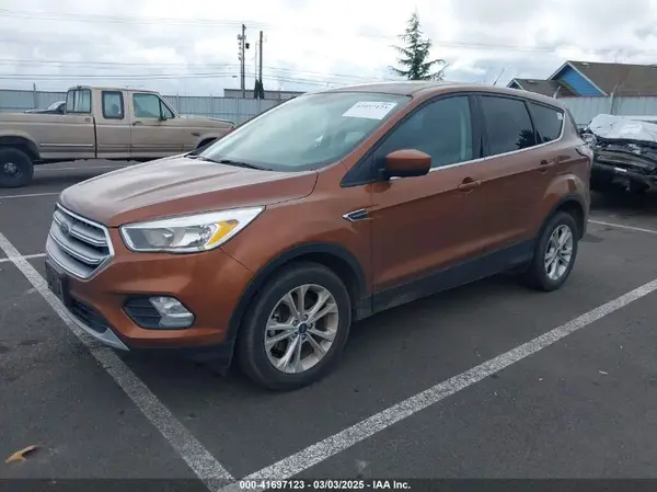 1FMCU0GD1HUA54854 2017 FORD ESCAPE - Image 2