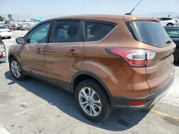1FMCU0GD1HUA82895 2017 FORD ESCAPE - Image 2