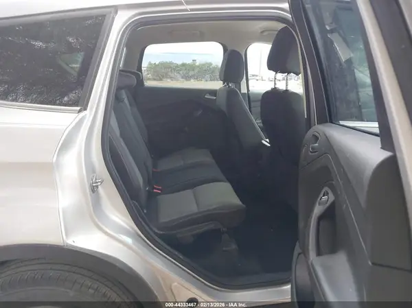 1FMCU0GD1HUB01137 2017 FORD ESCAPE - Image 8