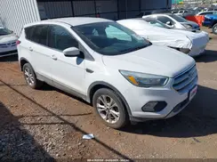 1FMCU0GD1HUB05320 2017 FORD ESCAPE