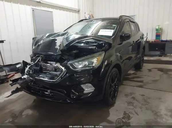 1FMCU0GD1HUB28242 2017 FORD ESCAPE - Image 2