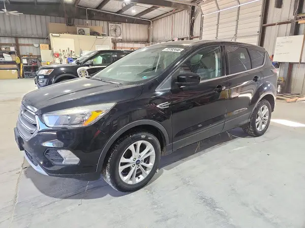 1FMCU0GD1HUB28628 2017 FORD ESCAPE - Image 1