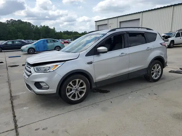 1FMCU0GD1HUB35501 2017 FORD ESCAPE - Image 1