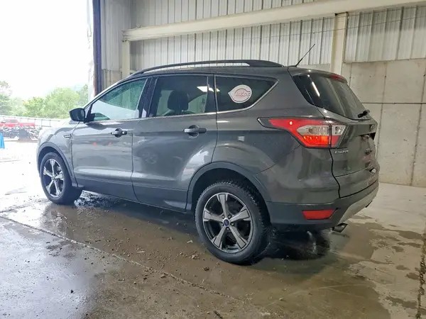 1FMCU0GD1HUB39869 2017 FORD ESCAPE - Image 2