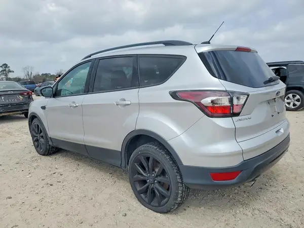 1FMCU0GD1HUB42500 2017 FORD ESCAPE - Image 2