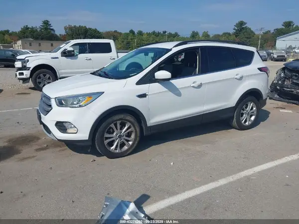 1FMCU0GD1HUC12061 2017 FORD ESCAPE - Image 2