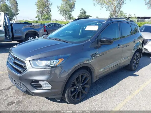 1FMCU0GD1HUC18085 2017 FORD ESCAPE - Image 2