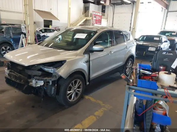 1FMCU0GD1HUD12662 2017 FORD ESCAPE - Image 2
