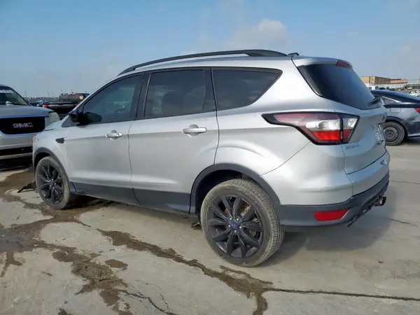 1FMCU0GD1HUD15982 2017 FORD ESCAPE - Image 2
