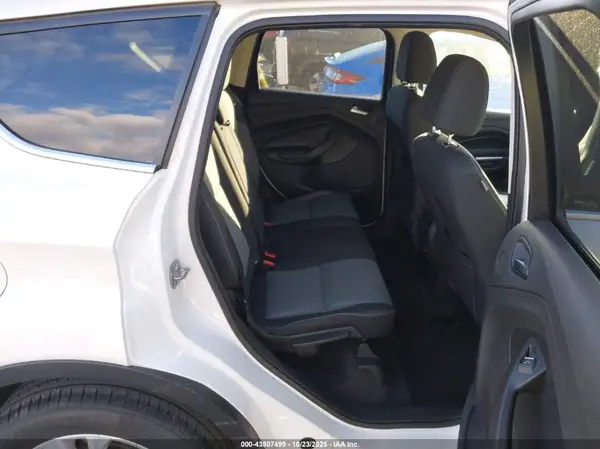 1FMCU0GD1HUD17912 2017 FORD ESCAPE - Image 8