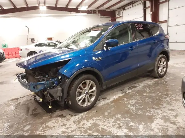 1FMCU0GD1HUD38808 2017 FORD ESCAPE - Image 2