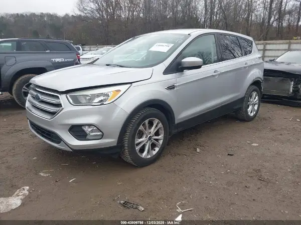 1FMCU0GD1HUD39067 2017 FORD ESCAPE - Image 2