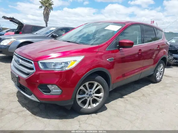 1FMCU0GD1HUD93260 2017 FORD ESCAPE - Image 2