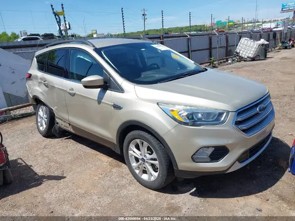 1FMCU0GD1HUD94697 2017 FORD ESCAPE - Image 1
