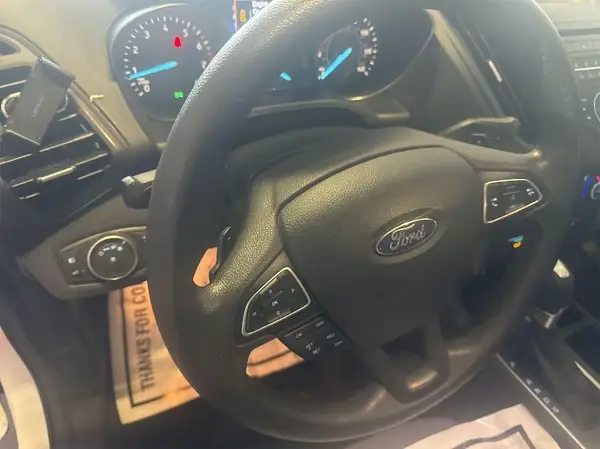1FMCU0GD1HUE40366 2017 FORD ESCAPE - Image 2