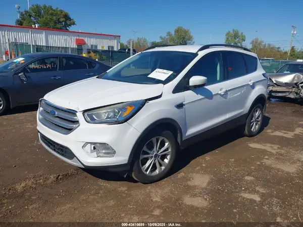 1FMCU0GD1HUE45986 2017 FORD ESCAPE - Image 2