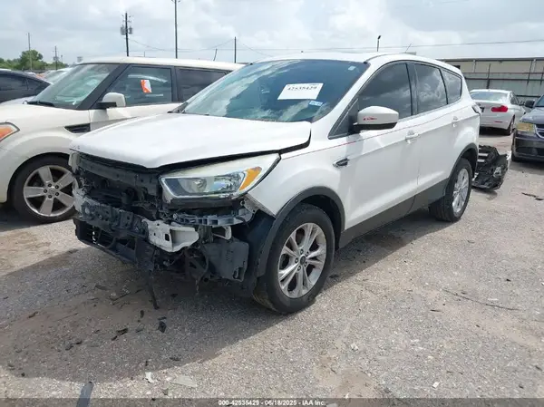 1FMCU0GD1HUF04017 2017 FORD ESCAPE - Image 2