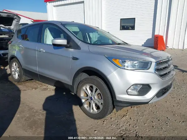 1FMCU0GD1HUF05782 2017 FORD ESCAPE - Image 1
