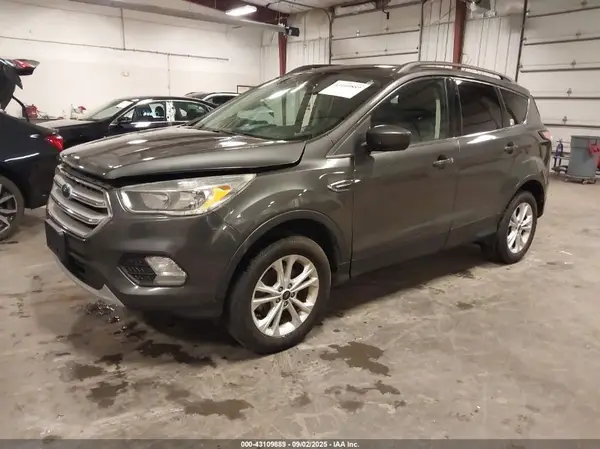 1FMCU0GD1JUA43584 2018 FORD ESCAPE - Image 2