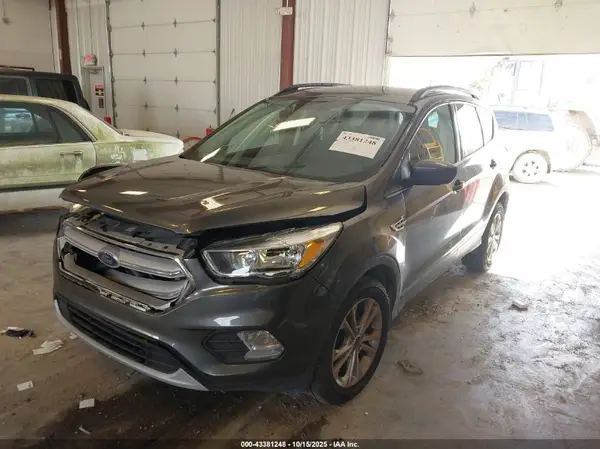 1FMCU0GD1JUA52818 2018 FORD ESCAPE - Image 2