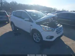 1FMCU0GD1JUA58005 2018 FORD ESCAPE