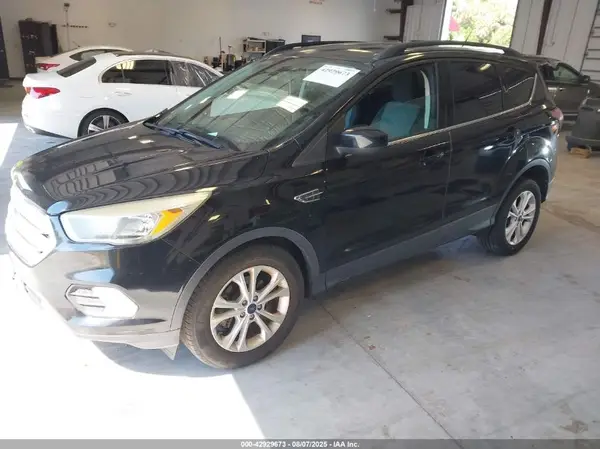 1FMCU0GD1JUA65715 2018 FORD ESCAPE - Image 2
