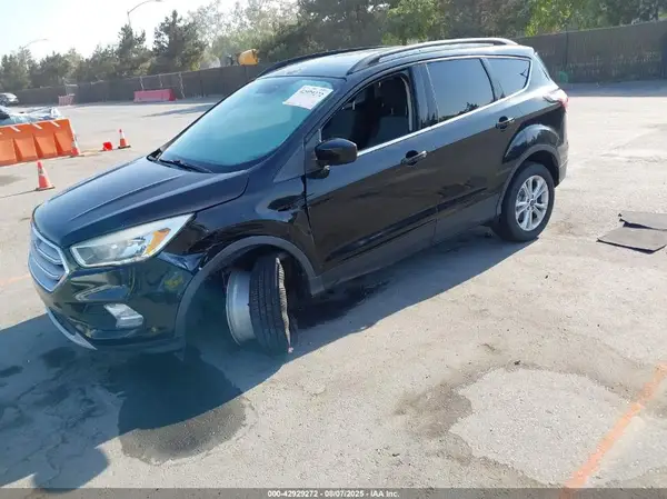 1FMCU0GD1JUA74057 2018 FORD ESCAPE - Image 2