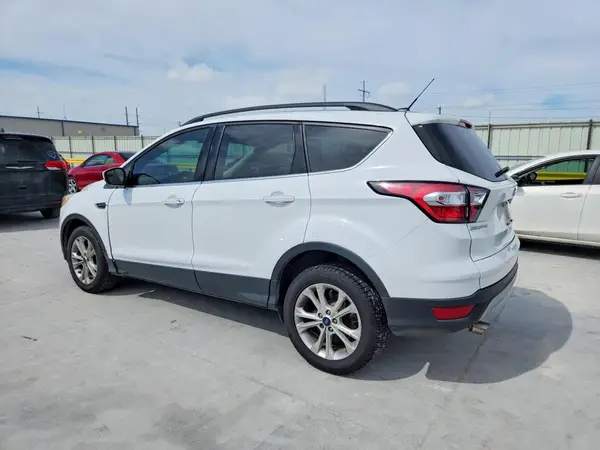 1FMCU0GD1JUB15965 2018 FORD ESCAPE - Image 2