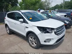 1FMCU0GD1JUB51199 2018 FORD ESCAPE