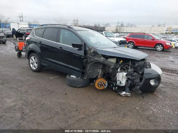 1FMCU0GD1JUB95087 2018 FORD ESCAPE - Image 1