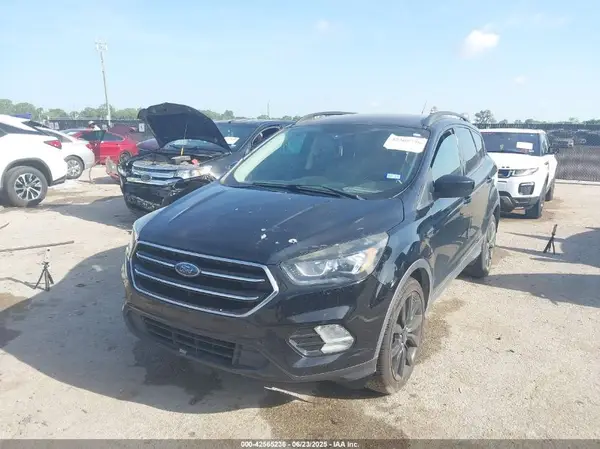 1FMCU0GD1JUC06394 2018 FORD ESCAPE - Image 2