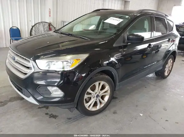 1FMCU0GD1JUD34232 2018 FORD ESCAPE - Image 2
