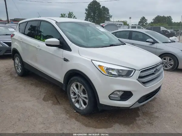 1FMCU0GD1KUA30027 2019 FORD ESCAPE - Image 1