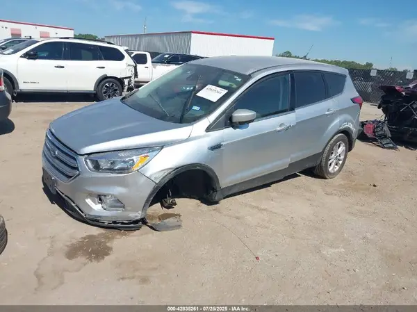 1FMCU0GD1KUB11402 2019 FORD ESCAPE - Image 2