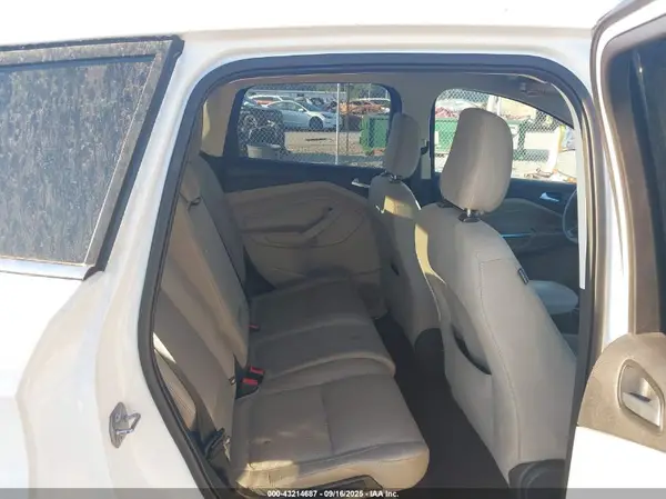 1FMCU0GD1KUB11562 2019 FORD ESCAPE - Image 8