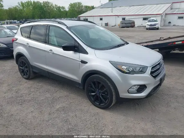 1FMCU0GD1KUB64049 2019 FORD ESCAPE - Image 1
