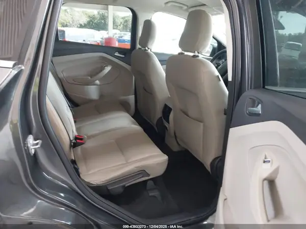 1FMCU0GD1KUB82373 2019 FORD ESCAPE - Image 8