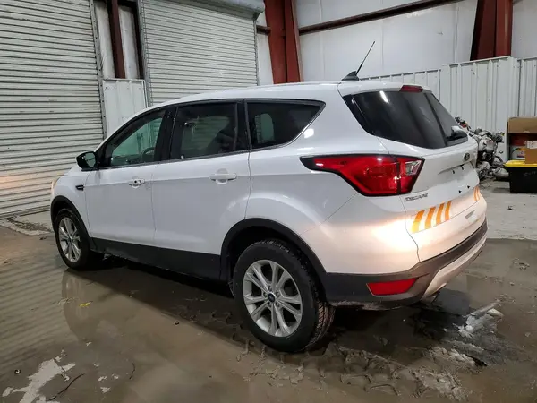 1FMCU0GD1KUC07868 2019 FORD ESCAPE - Image 2