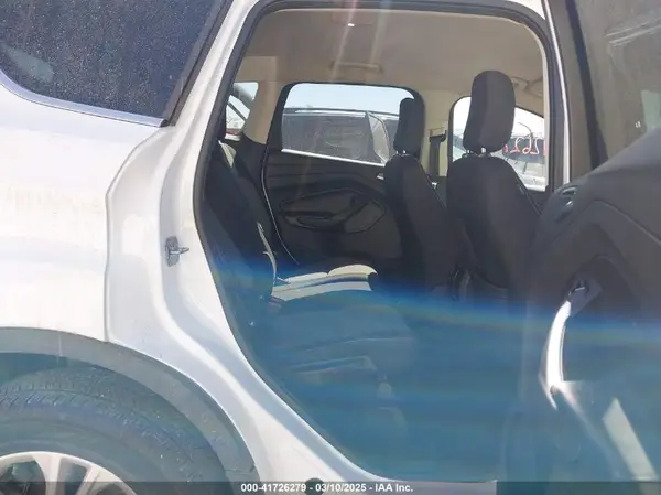 1FMCU0GD1KUC46105 2019 FORD ESCAPE - Image 8