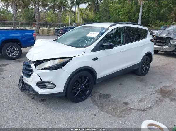 1FMCU0GD2HUA20826 2017 FORD ESCAPE - Image 2