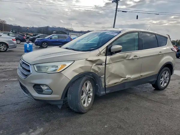 1FMCU0GD2HUA52952 2017 FORD ESCAPE - Image 1