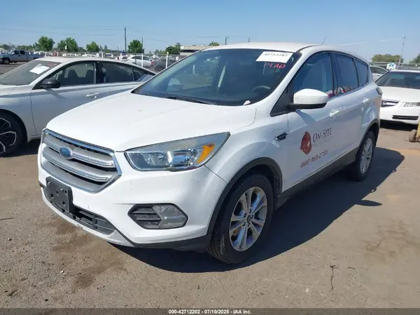 1FMCU0GD2HUA54748 2017 FORD ESCAPE - Image 2