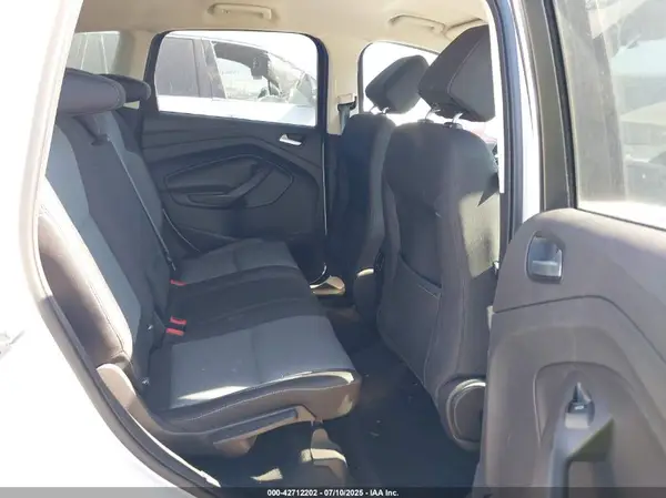 1FMCU0GD2HUA54748 2017 FORD ESCAPE - Image 8