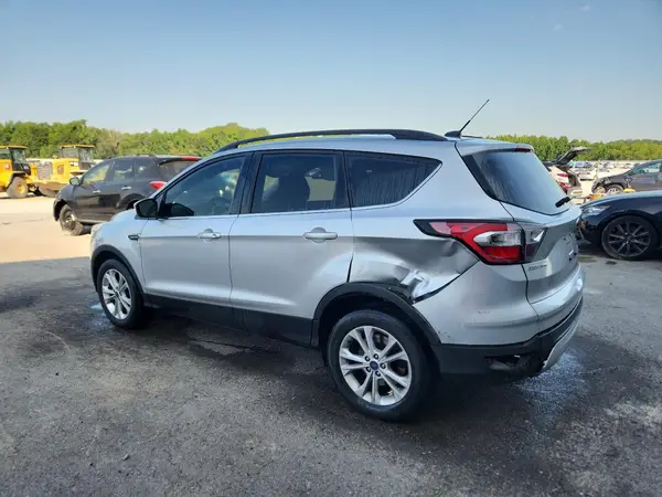 1FMCU0GD2HUA57861 2017 FORD ESCAPE - Image 2