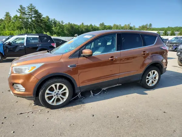 1FMCU0GD2HUA62560 2017 FORD ESCAPE - Image 1