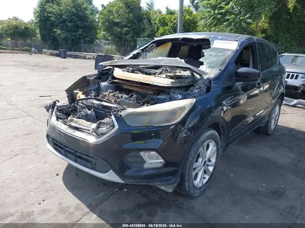 1FMCU0GD2HUA67645 2017 FORD ESCAPE - Image 2