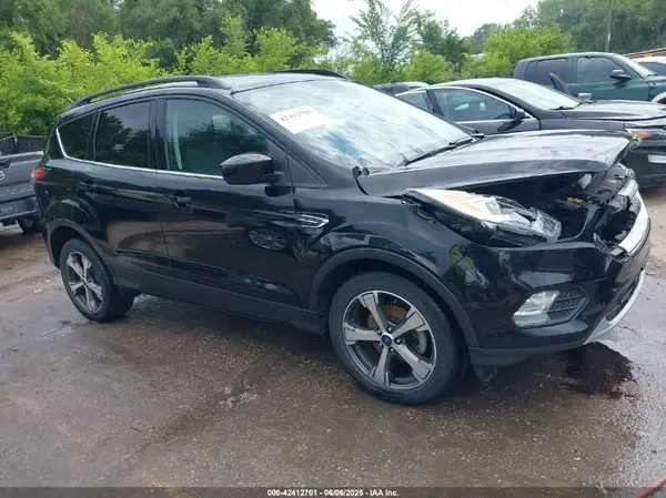1FMCU0GD2HUA79651 2017 FORD ESCAPE - Image 1