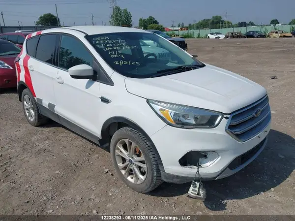 1FMCU0GD2HUB07433 2017 FORD ESCAPE - Image 1