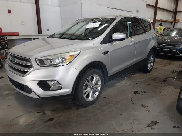 1FMCU0GD2HUB28587 2017 FORD ESCAPE - Image 2